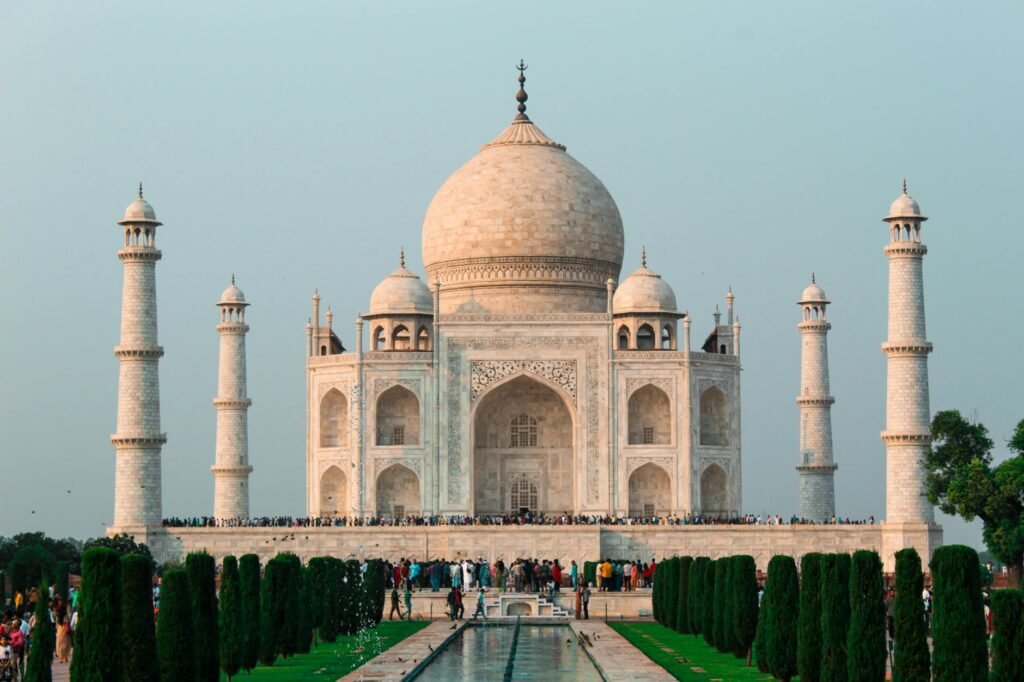 taj mahal and the four minarets